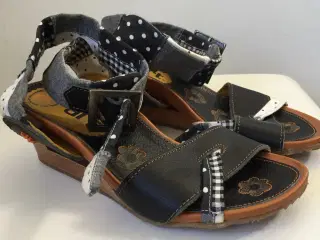 Art*, sandaler, str 37