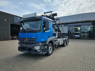 Mercedes Antos 2546 6x2 Euro 6, Hejs
