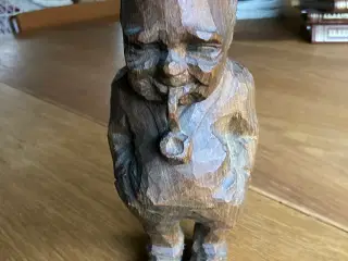 Håndskåret træmand