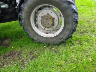 KØBES Brugt traktor fordæk