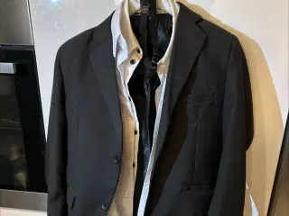 Byd - Jakkesæt til dreng ca 140 cm