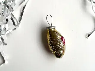 Lille vintage fisk m røde finner