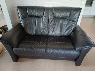 2 personers sofa blødt skind overalt 