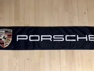 Flag med Porsche logo