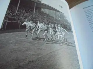 Kampen om idrætten i Aalborg 1911-1950  
