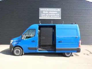 Renault Master T33 L2H2 2,3 DCI 135HK Van 6g