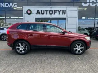 Volvo XC60 2,4 D5 205 Momentum aut. AWD
