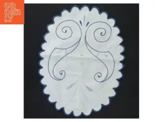 Bordløber med broderi (str. 27x21 cm)
