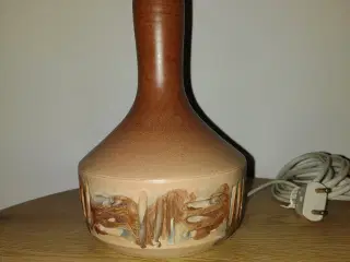 Flot keramik bordlampe