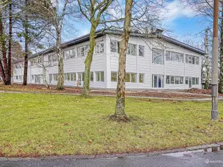 Flotte nyrenoverede kontorlokaler. velbeliggende i et populært erhvervsområde i Søborg.