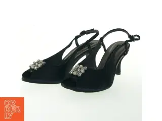 Sorte højhælede sandaler med dekoration fra Betty Blue (str. 37 cm)