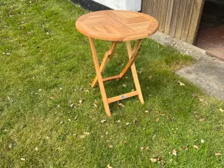 Cafebord i teaktræ