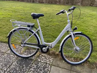 Mustang. 3 gear., 28" Hjul, 51cm. stel