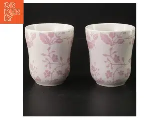 Sæt af 2 porcelænskrus med blomstermønster (str. Ø 9 cm længde 10 cm)