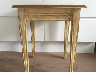 Lille malet træbord