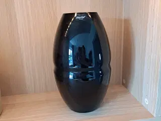 Herstal sort vase