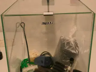 30 liters aquael akvarie med udstyr