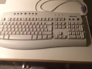 Microsoft tastatur med mus