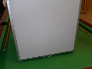 Køleskab med fryser