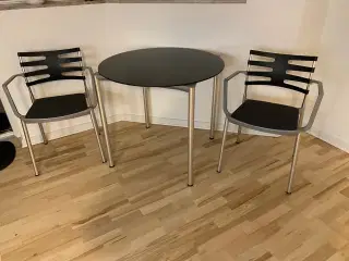 Kasper Salto, Ice, Bord og stole