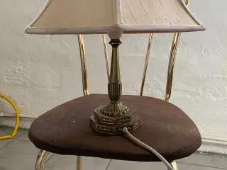 Bordlampe i messing