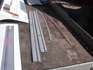 Adria Skørte Lister