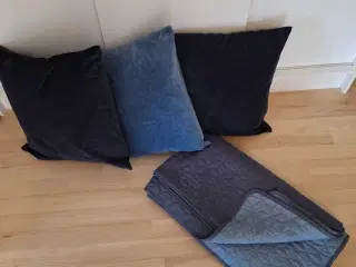 Blåt sengetæppe + 3 puder