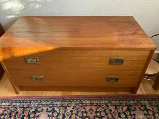 Retro lille kommode i teaktræ