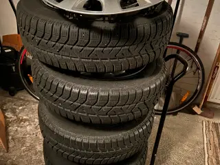 Vinterdæk på stålfælge til Mini Cooper 175/65 R15