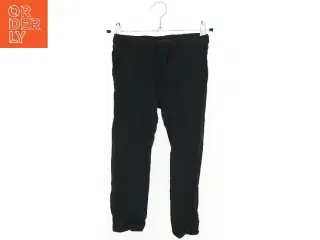 Sorte sweatpants fra H&M (str. 104)