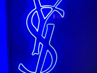 Lysskilt i blå farver - YSL logo