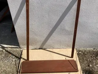 Teak reol på vanger