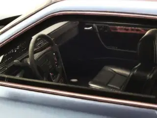 1993 Mercedes E320 Coupe 1:18  Type W124