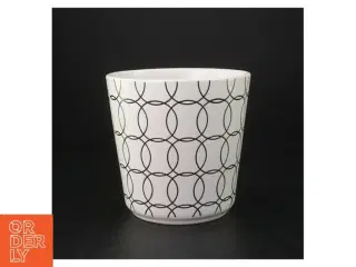 Urtepotteskjuler med geometrisk mønster fra IKEA (str. 15 cm)