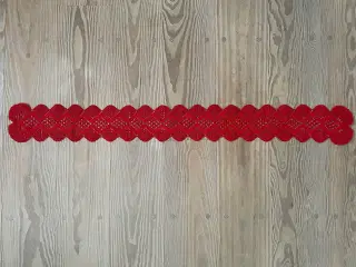 Kniplet Bordløber/festremse ubrugt