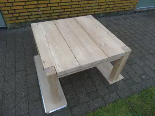 Sofabord i Fyr plank