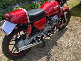 Velholdt, nysynet veteran Moto Guzzi V 50 