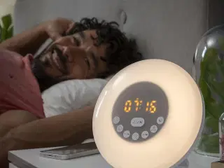 Sunrilk genopladeligt solopgangsvækkeur med højttaler