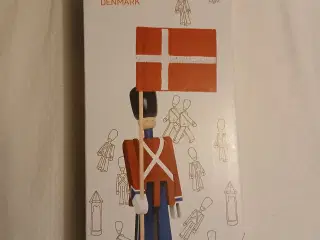 Kay Bojesen / Fanebærer