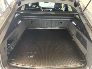 Audi A6 55 TFSi e S-line Avant quattro S-tr.