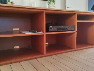 Tv bord. Tv møbel. Tv bænk.