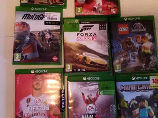 Xbox One med 2 controller og 9 spil