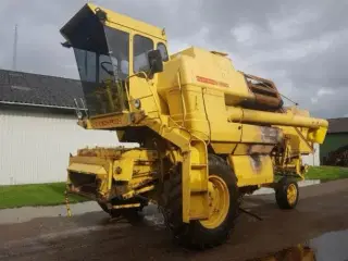 New Holland 1550S sælges i dele/for parts