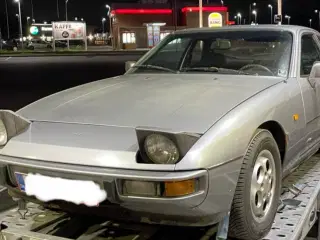 Porsche 924S 