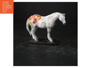 Keramisk hestefigur (str. 15x19 cm)