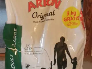 Arion hundemad med kylling og ris (4 x 15 kg.)