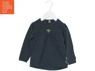 Langærmet bluse fra Hummel (str. 86)