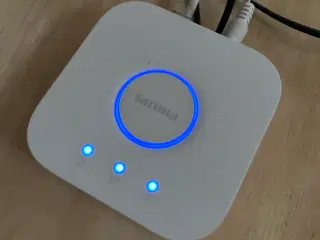 Philips Hue Bridge Smart Home Controller + 2x lys
