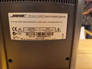 Bose anlæg med højtalere 