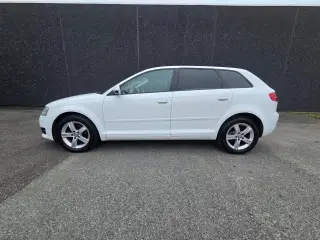 Audi A3 1,6 TDi Ambiente Sportback